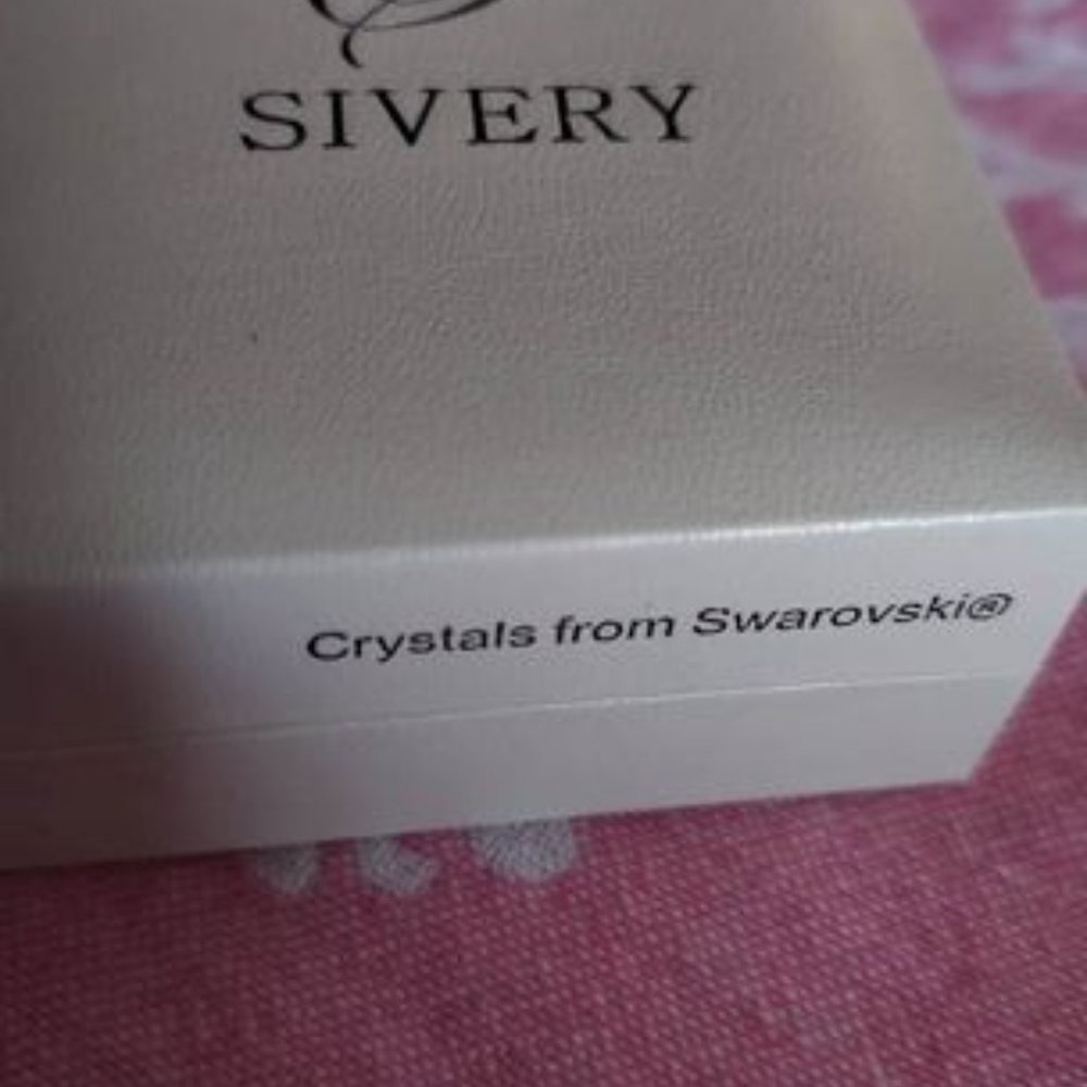 NWT BLUE HEART BOW EARRINGS CRYSTALS BY SWAROVSKI - Picture 4 of 6